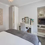 Apartament Host & - Brooklands Timeless