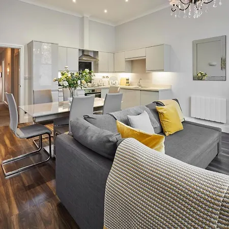 Apartament Host & - Brooklands Timeless *