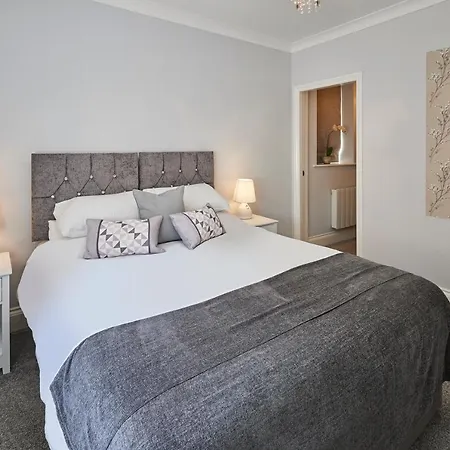 Apartment Host & - Brooklands Timeless